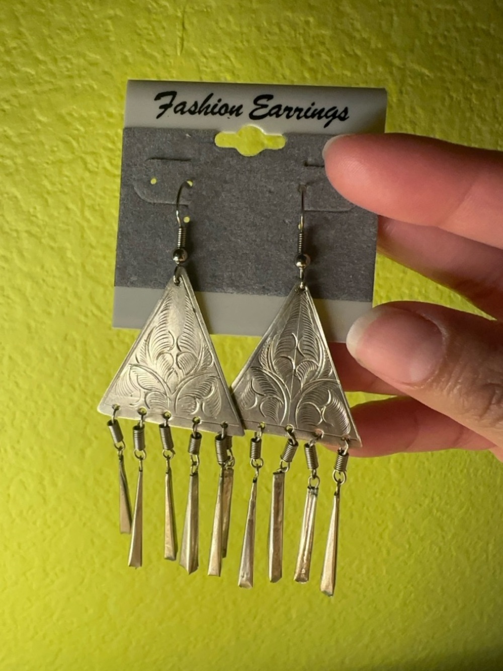 NWT Vintage Triangular Tassle Etched Statement Earrings